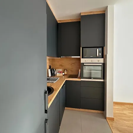 Hera With Private Garage Apartamento