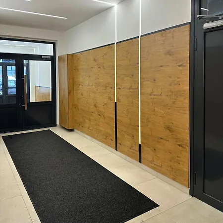 Hera With Private Garage Apartamento